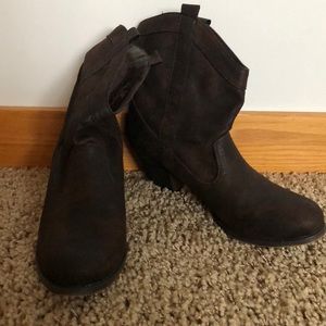 Dark brown booties